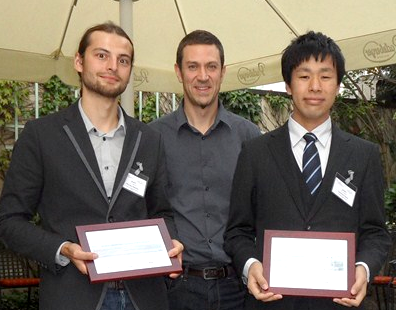 Stéphane Fischer, CEO of Ubertone, surrounded by the winners of the Ubertone Student Paper Award: Richard Nauber (left) and Tomonori Ihara (right)